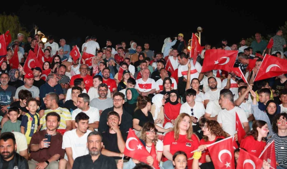 Darıca’da, A Milli Futbol Takımı’nın 24 yıl aradan sonra çıktığı