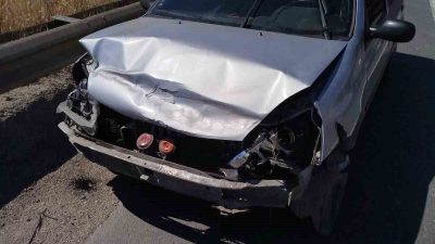 Bilecik’te direksiyon başında baygınlık geçiren sürücünün refüje çarpması sonucu meydana