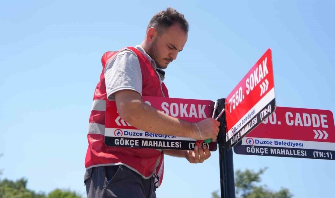 Düzce Belediye Başkanı Dr. Faruk Özlü’nün mahalle ziyaretleri kapsamında vatandaşlardan