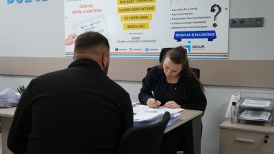 Düzce İş Kulübü, iş arayanlar ve işverenler arasında köprü vazifesi