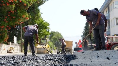 Düzce Belediyesi Fen İşleri Müdürlüğü ekipleri tarafından yapılan çalışmalarda 4
