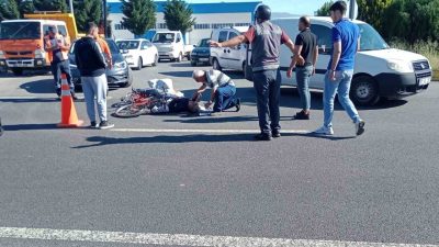 DÜZCE (İHA) – Düzce’de otomobilin çarptığı 86 yaşındaki bisikletli yaralandı.