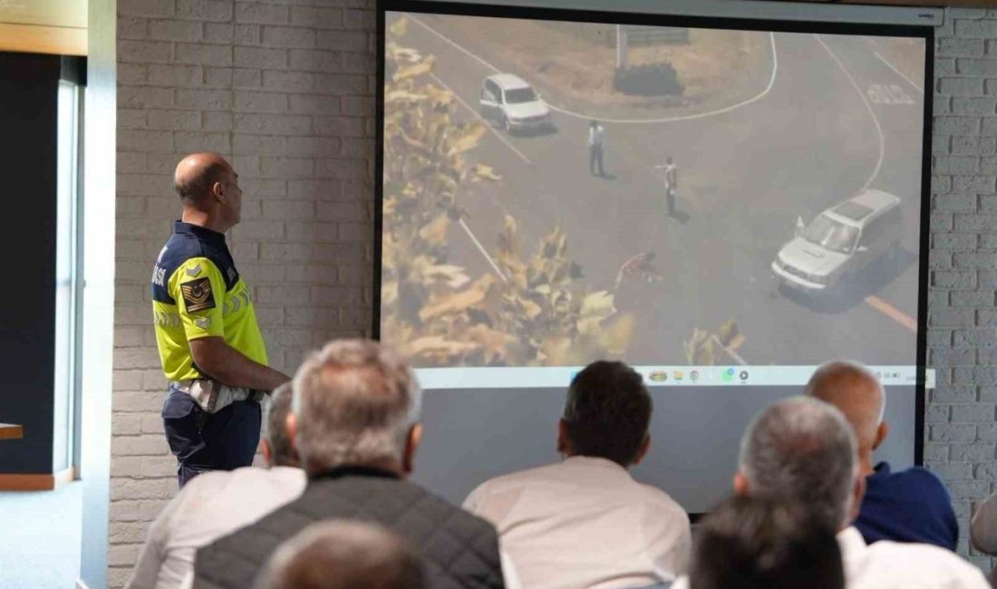 Düzce’de şoförlerine trafik eğitimi Düzce Belediyesi bünyesinde şehir içi ulaşım hizmeti veren Düzce Ulaşım