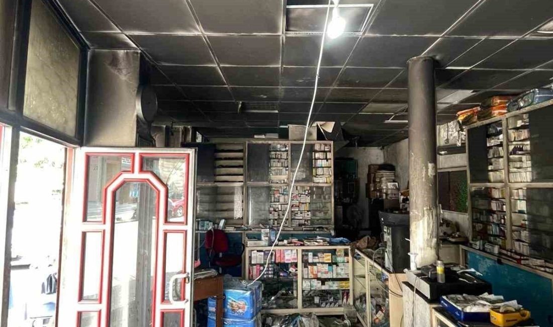 Sakarya’nın Karapürçek ilçesinde eczanede çıkan yangın, itfaiye ekiplerince söndürüldü. Meydana