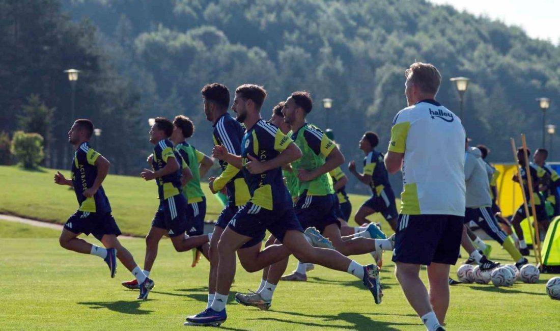 Fenerbahçe, yeni sezon hazırlıklarını Topuk Yaylası Tesisleri’nde yaptığı günün ikinci