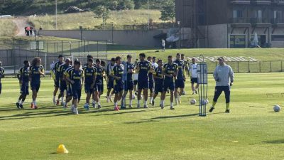 Yeni sezon hazırlıkları kapsamında Düzce’de kamp yapan Fenerbahçe, günün ikinci
