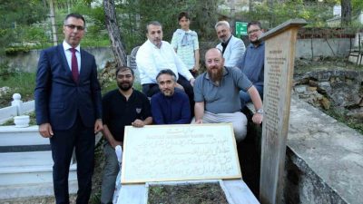 Kastamonu’nun önemli hat üstatlarından Hattat Muhittin Tanır’ın kabri, vefatından 70