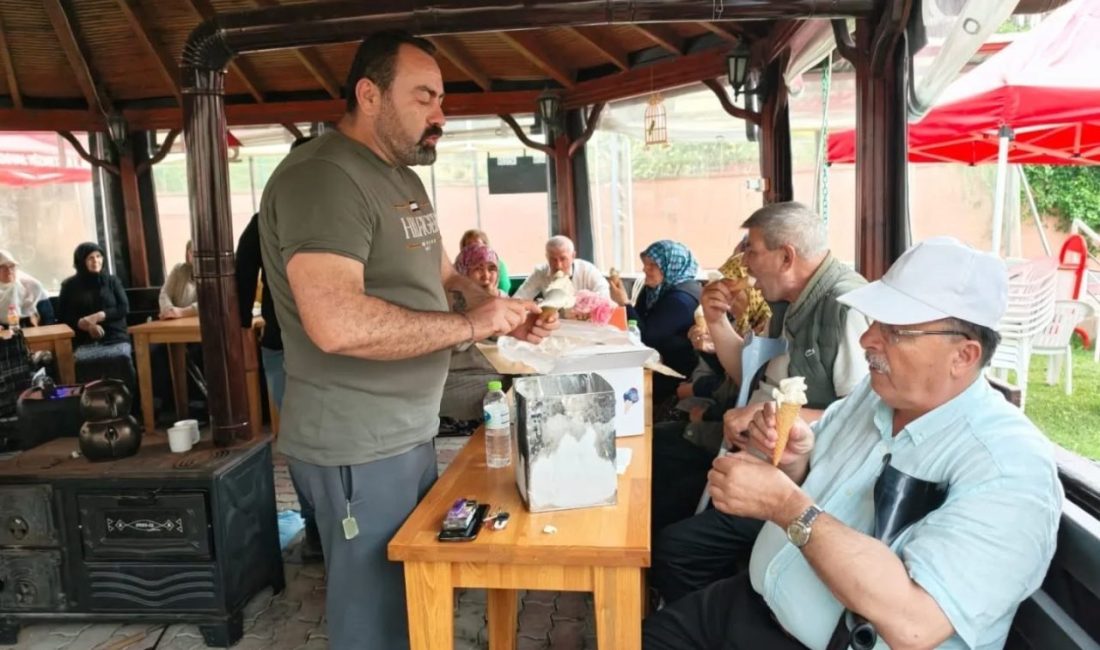 Bilecik Aile ve Sosyal Hizmetler İl Müdürlüğü’ne bağlı huzurevinde dondurma