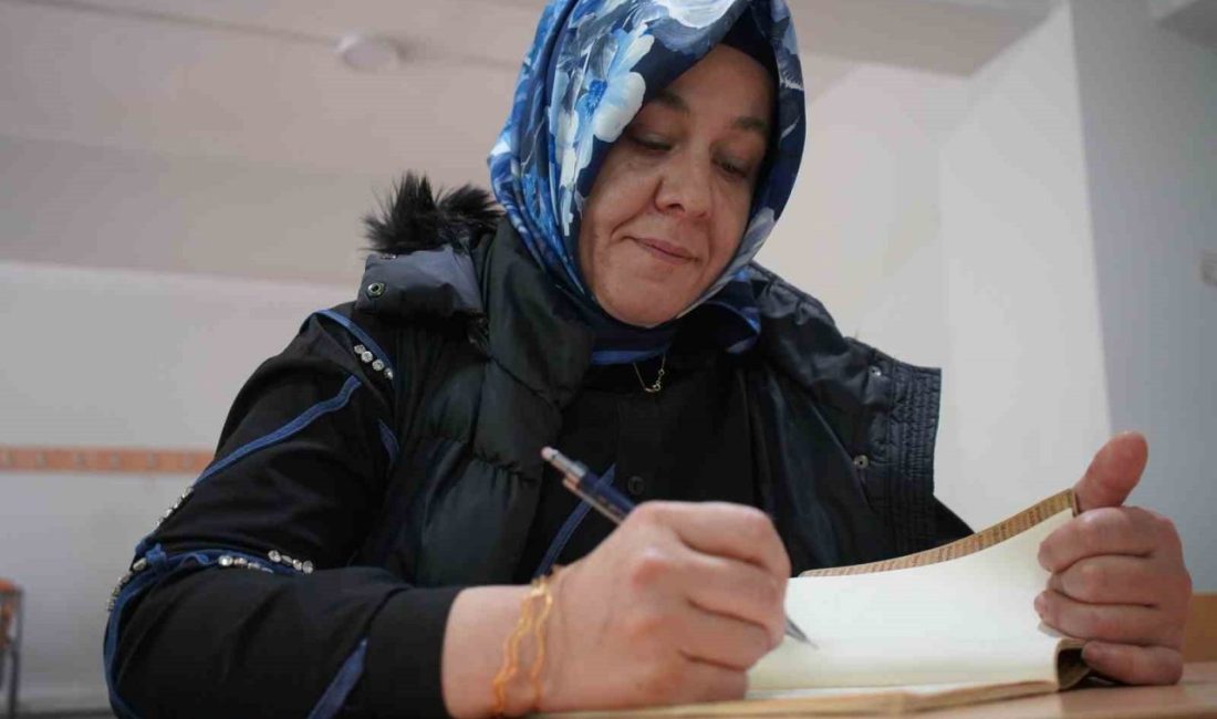 Sakarya’da iki çocuk annesi 45 yaşındaki Hacer Karagöz, gençlik hayalini