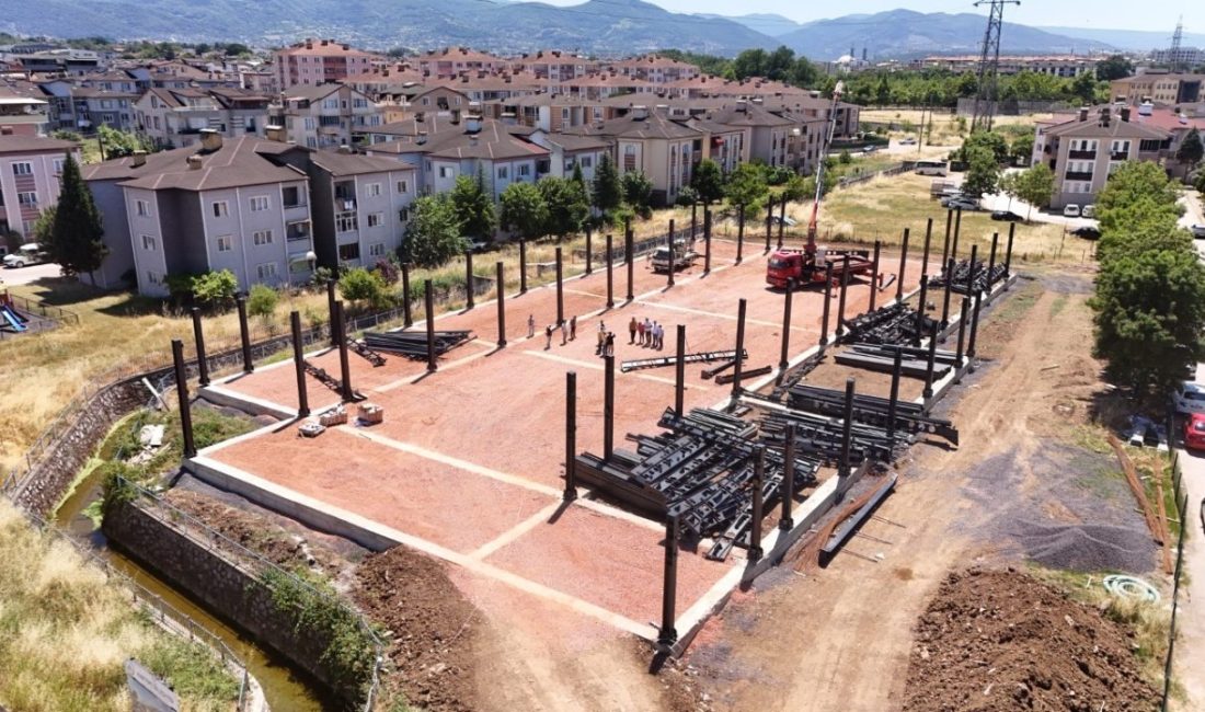 Kartepe’de Ataevler Mahallesi’nde inşa edilen 2 bin 500 metrekare kapalı