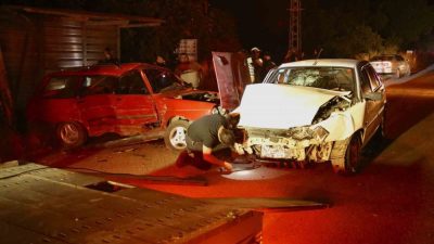 Kastamonu’nun Taşköprü ilçesinde iki otomobilin çarpışması neticesinde meydana gelen kazada