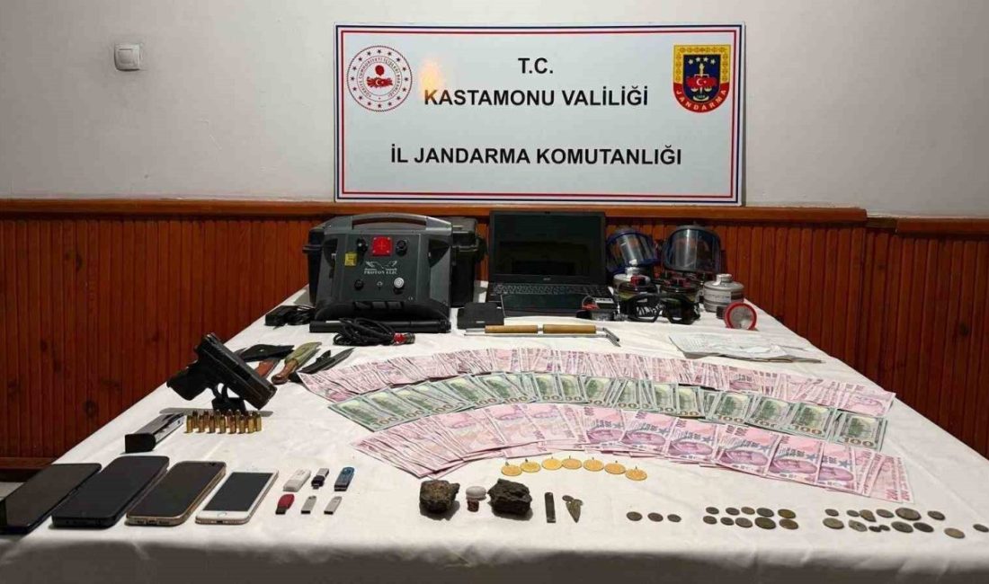 Kastamonu’da kaçak kazı operasyonunda 13 şüpheli gözaltına alındı Kastamonu İl Jandarma Komutanlığı ekiplerince yapılan çalışmalar neticesinde kaçak kazı