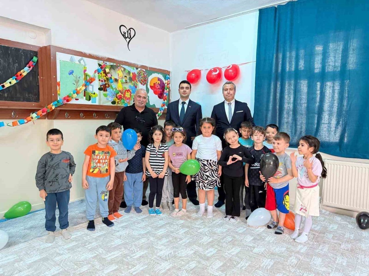 Kaymakam Kılıç, Cumhuriyet Ortaokulu’nu inceledi