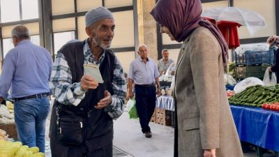 Bilecik’in Gölpazarı ilçesinde Gölpazarı Kaymakamı Feyza Nur Odabaşı vatandaşlarla buluştu.
