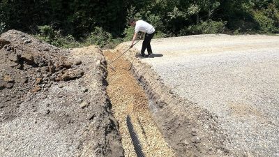 Düzce’nin Kaynaşlı ilçesine bağlı Sazköy’de, yağmur suyu tahliyesi ve drenaj