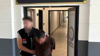 Kocaeli’nin Gölcük ilçesinde kendisini polis olarak tanıtarak bir vatandaşı 500