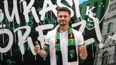 Trendyol Süper Lig ekiplerinden Kocaelispor, Polonyalı orta saha oyuncusu Karol