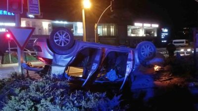 Kocaeli’nin Karamürsel ilçesinde otomobil ile motosikletin çarpışması sonucu meydana gelen