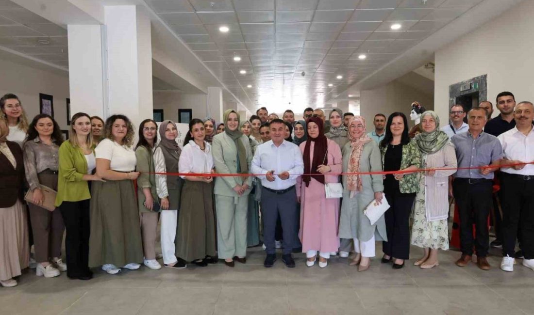 Bilecik’te öğrencilerin el emeği ürünleri sergide beğeni topladı. Bilecik’te Halime
