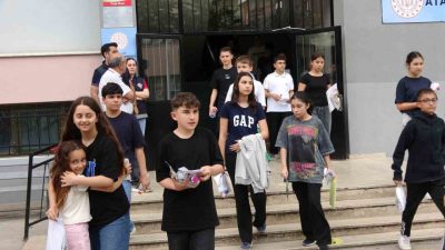 Kocaeli’de başvuru yapan 27 bin 978 öğrencinin katıldığı LGS’de iki