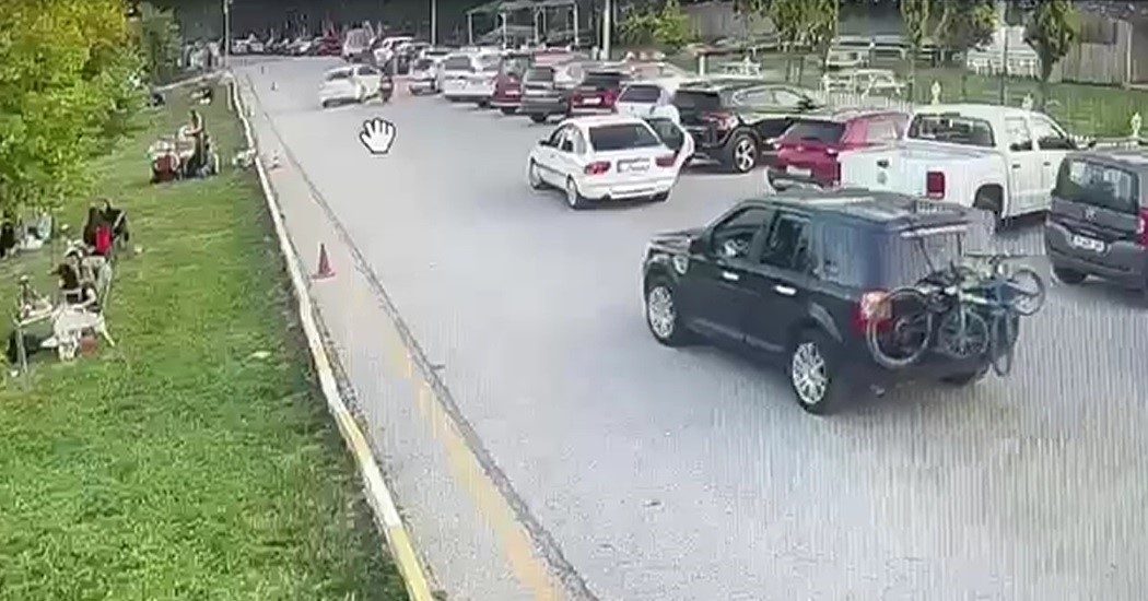 Otomobil ile motosiklet çarpıştı Bilecik’te otomobil ile motosikletin çarpışması sonucu meydana gelen trafik kazasında