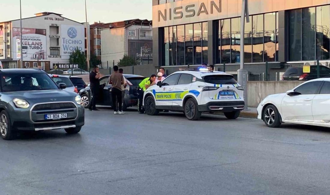 Kocaeli’nin Kartepe ilçesinde peş peşe iki ayrı araca çarpan ve