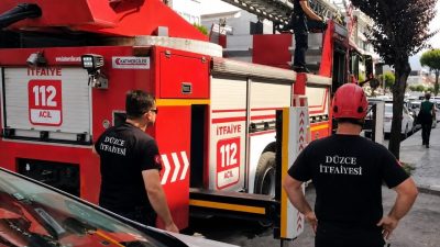 DÜZCE (İHA) – Düzce’de egzoz sesinden korkup binanın üzerine konan