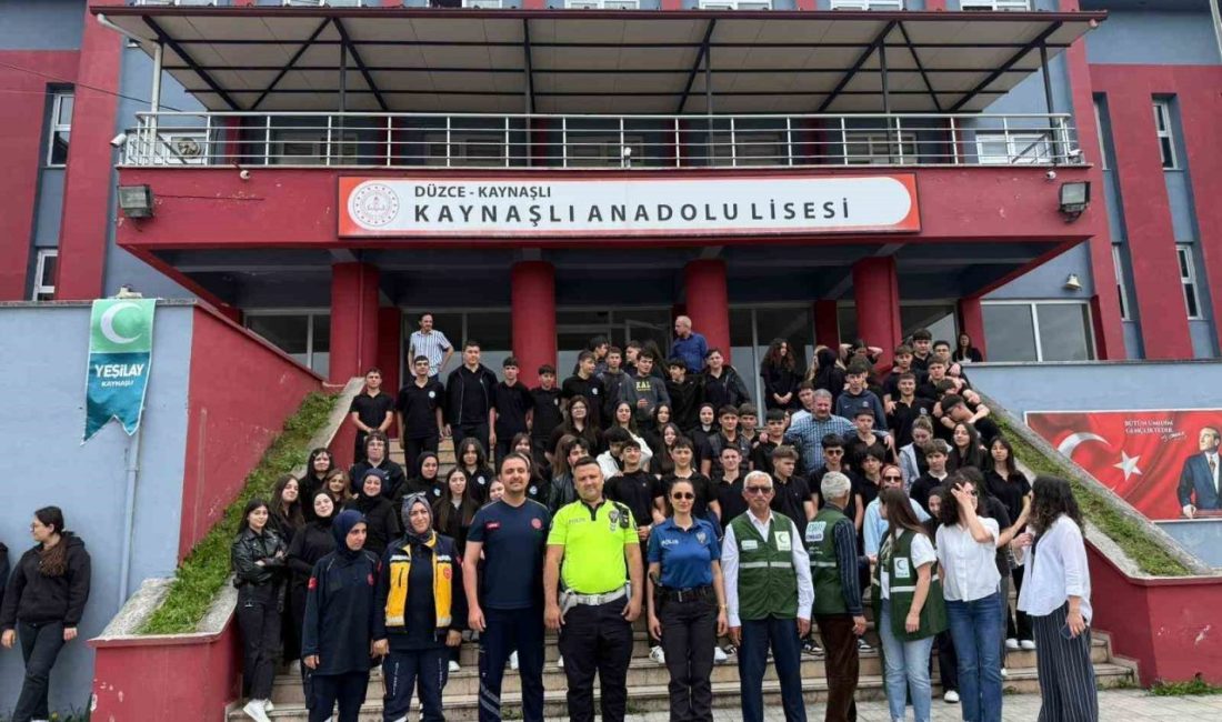 DÜZCE (İHA) – Kaynaşlı Anadolu Lisesi’nde düzenlenen etkinlikte, sigara ve