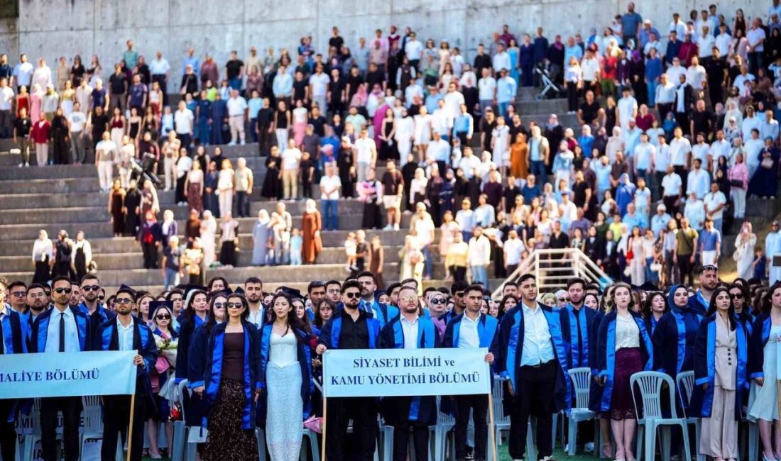 Sakarya Üniversitesi’nin (SAÜ) 2025-2026 Akademik Yılı Mezuniyet Törenleri ikinci gününde