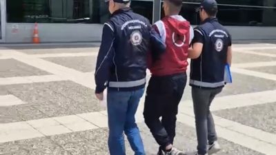Bolu’da TEM Otoyolu üzerinde polis ekiplerince gerçekleştirilen denetimlerde, yasa dışı