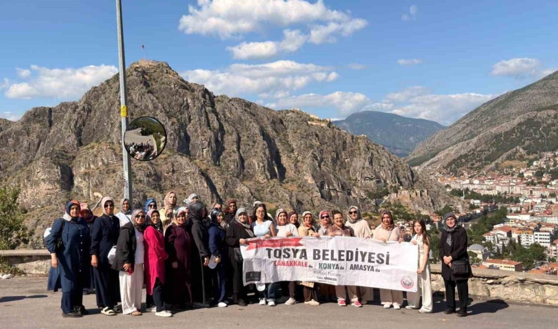 Tosya Belediyesi tarafından düzenlenen tur kapsamında, 100 kişilik kafile Amasya’nın