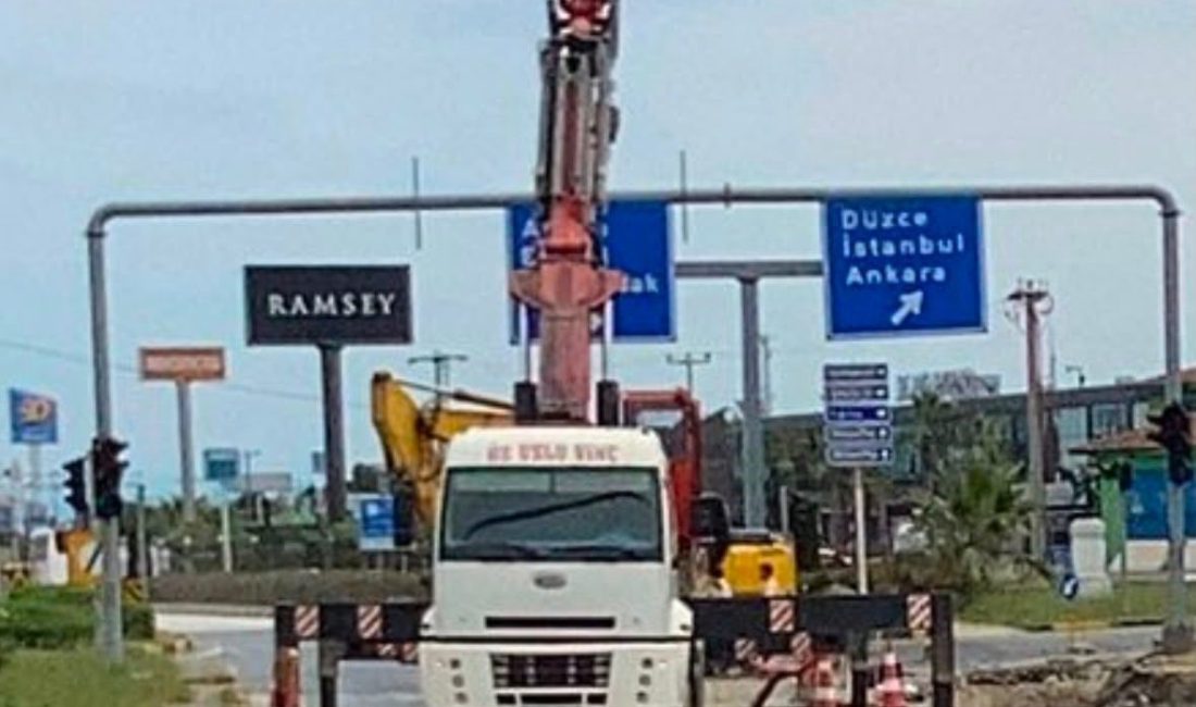 DÜZCE(İHA) – Düzce’nin Akçakoca ilçesi sapak mevkiinde trafik akışı yol