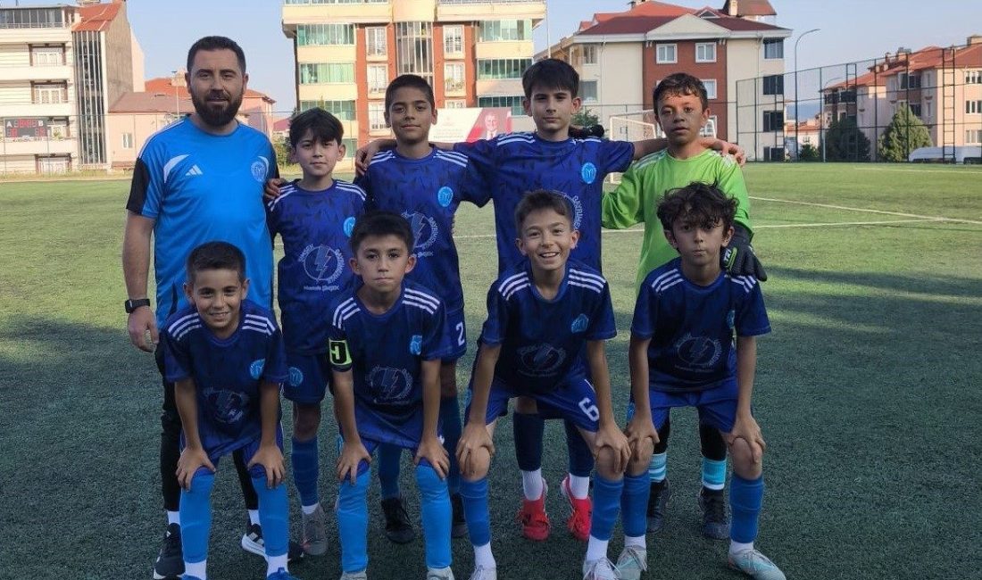 U11 Gençler Ligi’nde heyecan devam ediyor Bilecik U11 Gençler Ligi’nde 3 grupta oynana müsabakalarda heyecan devam
