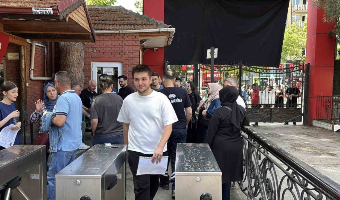 Kocaeli’de Yükseköğretim Kurumları Sınavı’nın (YKS) ilk oturumu olan Temel Yeterlilik