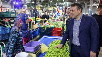 Bilecik Valisi Faik Oktay Sözer, Bozüyük ilçesinde dün kurulan pazarı