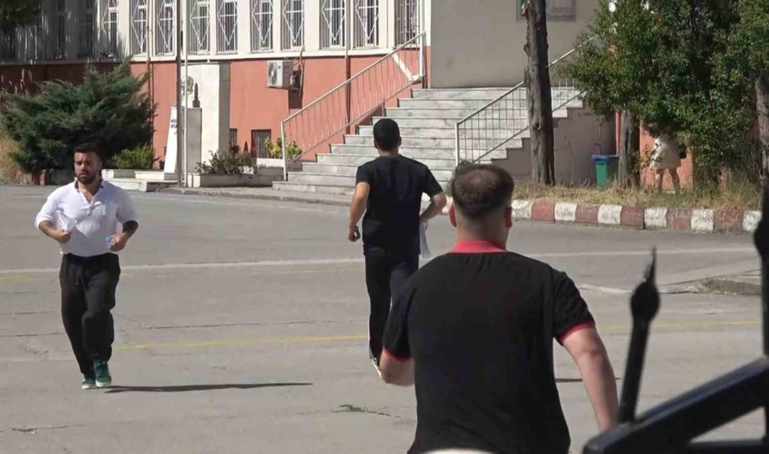 Yükseköğretim Kurumları Sınavı’nın (YKS) ikinci oturumu Alan Yeterlilik Testi (AYT)