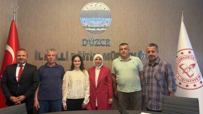 DÜZCE (İHA) – Düzce’de gerçekleştirilen Yaşayan Diller ve Lehçeler Komisyon