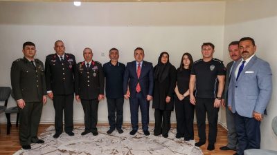 Bilecik’te protokol üyeleri, 15 Temmuz günü dolayısıyla şehit Ulş. Uzm.