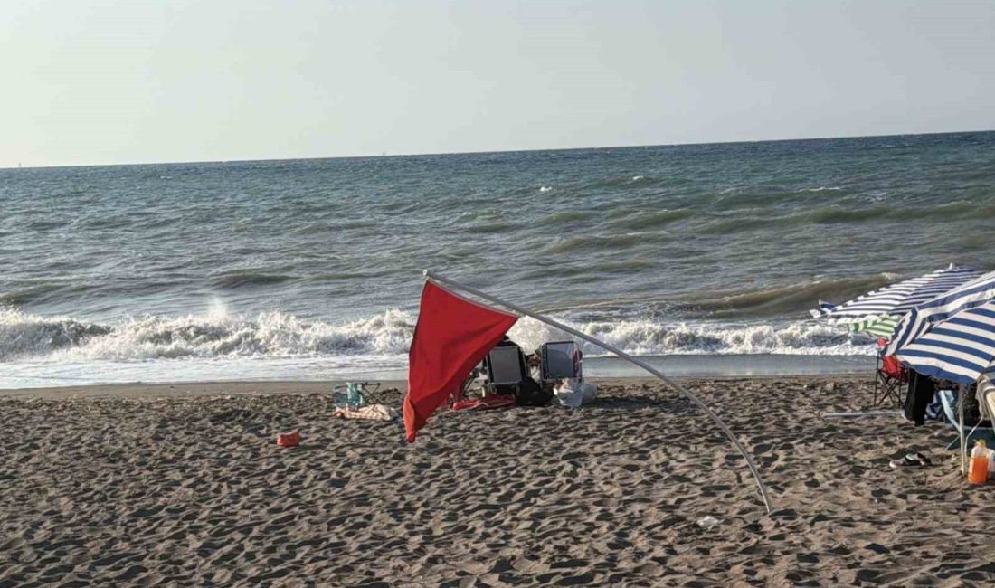 Düzce’nin Akçakoca ilçesinde olumsuz hava ve deniz şartları nedeniyle tüm