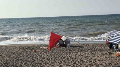 Düzce’nin Akçakoca ilçesinde olumsuz hava ve deniz şartları nedeniyle tüm