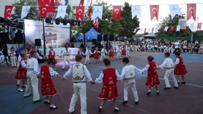 Kartepe’de 3. Uluslararası Balkan Halk Oyunları Festivali kapsamında çeşitli etkinlikler