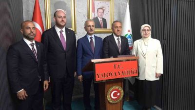 Ulaştırma ve Altyapı Bakanı Abdulkadir Uraloğlu, “Bakanlık olarak yollar yaptık,