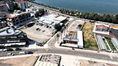 Başiskele Sahili’nde hayata geçirilen yeni ulaşım düzenlemesiyle ara sokaklar tek