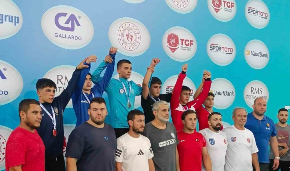 Bilecikli minik güreşçilerden çifte başarı Bilecikli minik güreşçiler Minikler Türkiye Güreş Şampiyonası’nın ilk gününde bronz