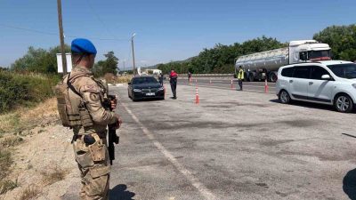 Bilecik’te jandarma ekiplerince gerçekleştirilen geniş çaplı denetimlerde 321 bin 380