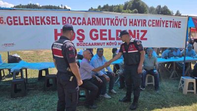 Bilecik’in Pazaryeri ilçesinde 720 vatandaş dolandırıcılık konusunda uyarıldı. Edinilen bilgilere