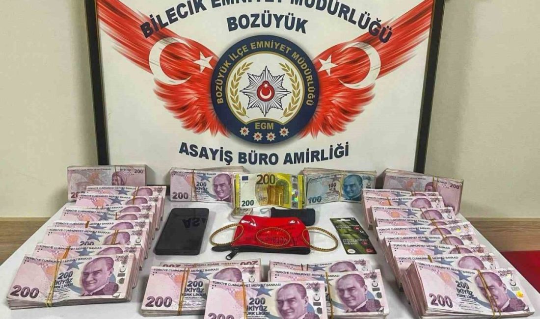 Bilecik’te ‘Binbaşıyım’ yalanıyla milyonluk vurgun yapan dolandırıcı yakalandı Bilecik’in Bozüyük ilçesinde ‘Binbaşıyım’ yalanıyla milyonluk vurgun yapan dolandırıcı yakalandı.
