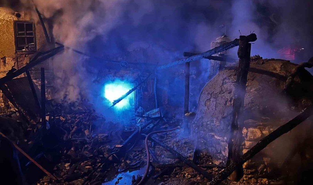 Bilecik’te çıkan yangın korkuttu Bilecik’te bir evin eklentisinde çıkan yangın bir römork ve bir