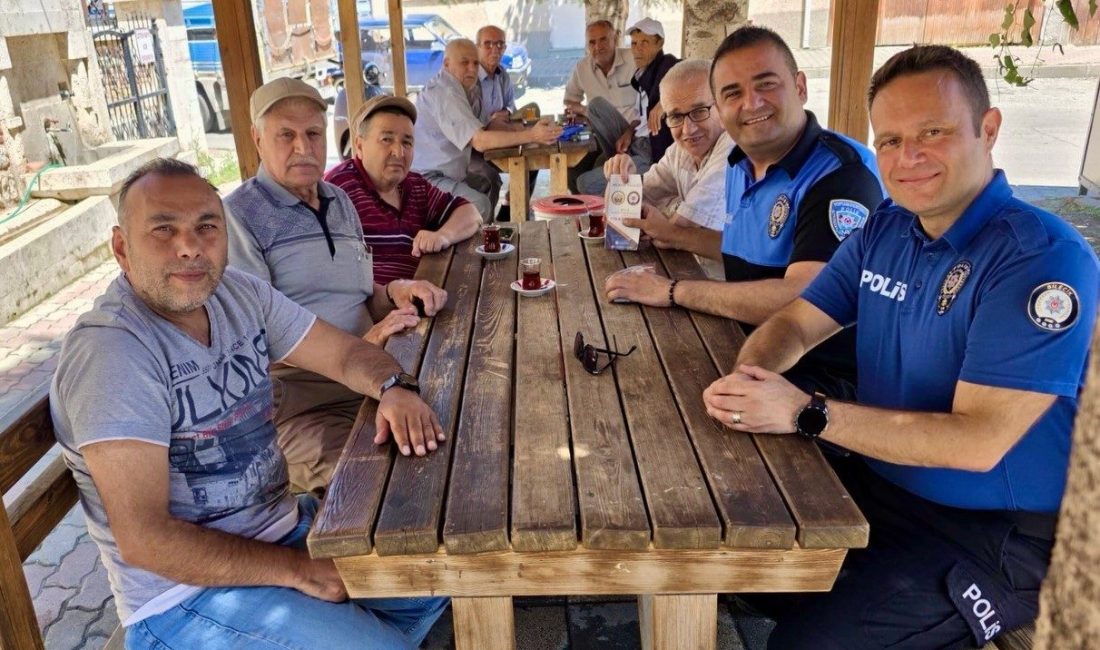Bilecik’in Bozüyük ilçesinde vatandaşlara dolandırıcılık uyarısı yapıldı. Bozüyük İlçe Emniyet