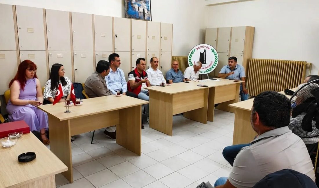 Bilecik’te ‘Sosyal Risk Haritası’ çalışmaları kapsamında muhtarlar sahaya indi. Bilecik’in